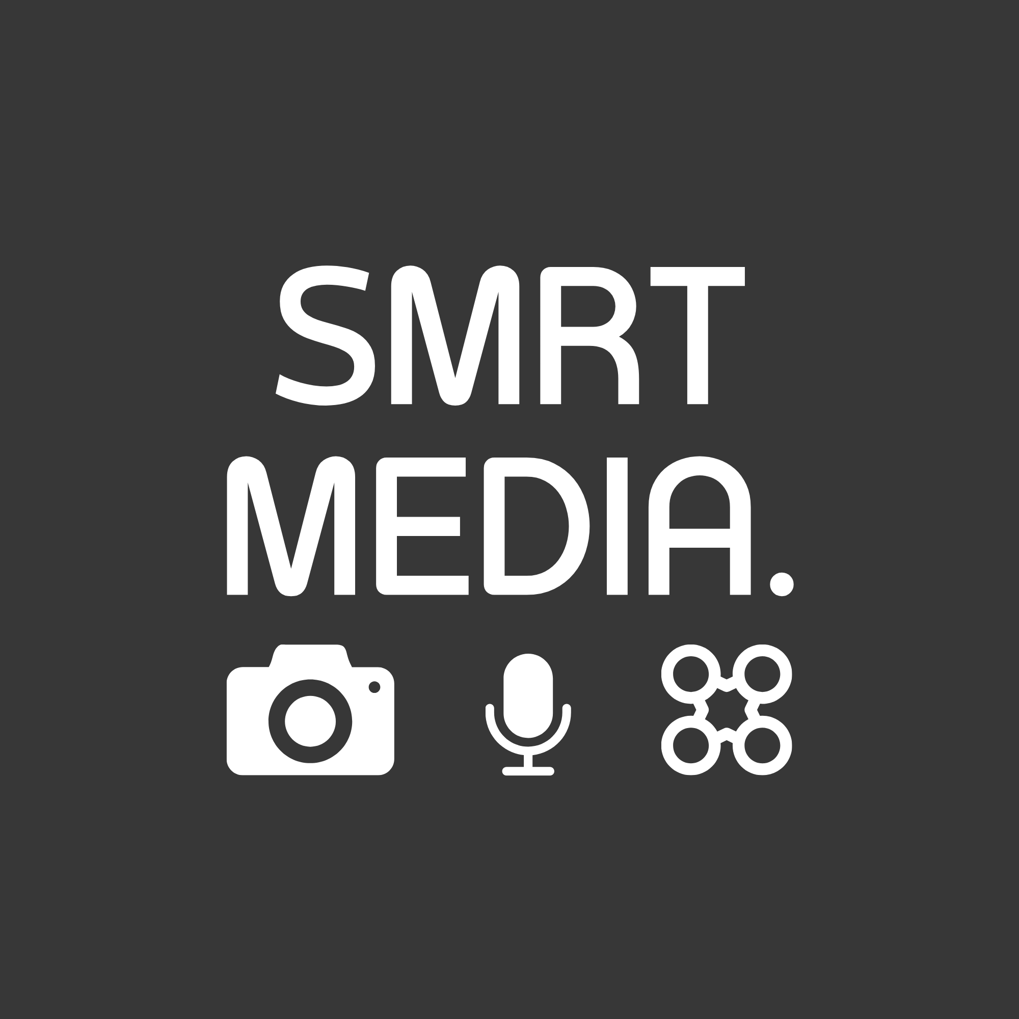 Smrt-Media-Logo: Schriftzug mit 3 Icons darunter: Kamera, Mikrofon und Drohne